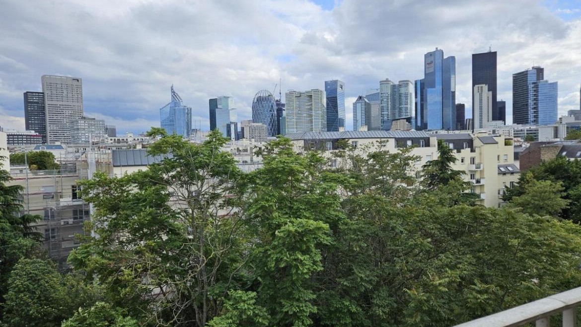COURBEVOIE – Appartement T2 avec balcon et vue dégagée