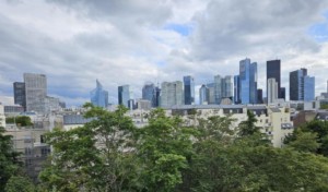 COURBEVOIE - Appartement T2 avec balcon et vue dégagée
