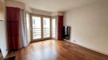 PARIS 18ème – Appartement 3 pièces avec balcon et cave – Parking en supplément