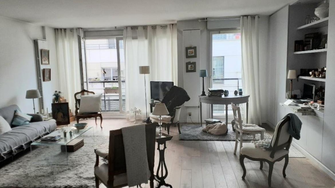 LEVALLOIS- PERRET 92300 Appartement 3 pièces construction récente avec cave et parking