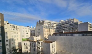 COLONEL FABIEN - Studio en étage élevé avec ascenseur, cave, parking possible