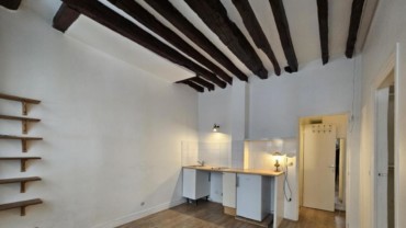 BROCHANT / BATIGNOLLES – T2 charme de l&rsquo;ancien, professions libérales acceptées