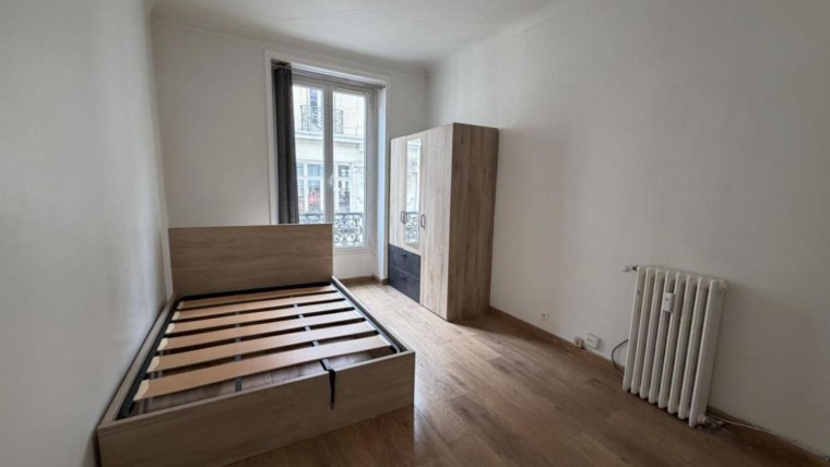 BONNE-NOUVELLE, immeuble avec gardienne – T1 de 17,62 m²