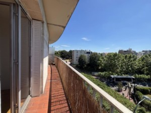 METRO SAINT MANDE - T4 avec balcon, vue sur le Bois de Vincennes